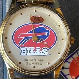sun time NewYork bills men battery water resistant gold tone